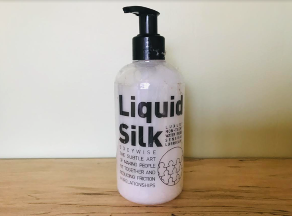 Light Skinned Handjob Lube - Is Liquid Silk the best lube? Or just the most popular? | Girl on the Net